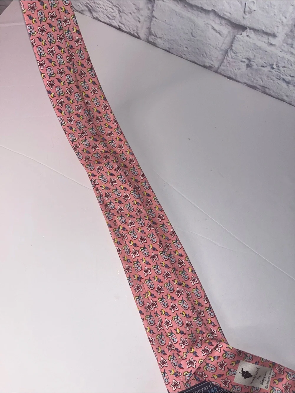 Vineyard Vines Pink Patterned Silk-Blend Tie with Nautical Motif Kentucky Derby